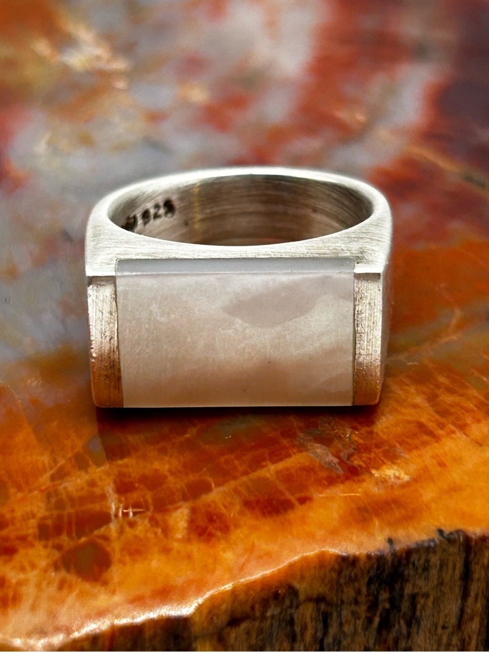 Sterling Silver Mother of Pearl Shell Ring - Size 6